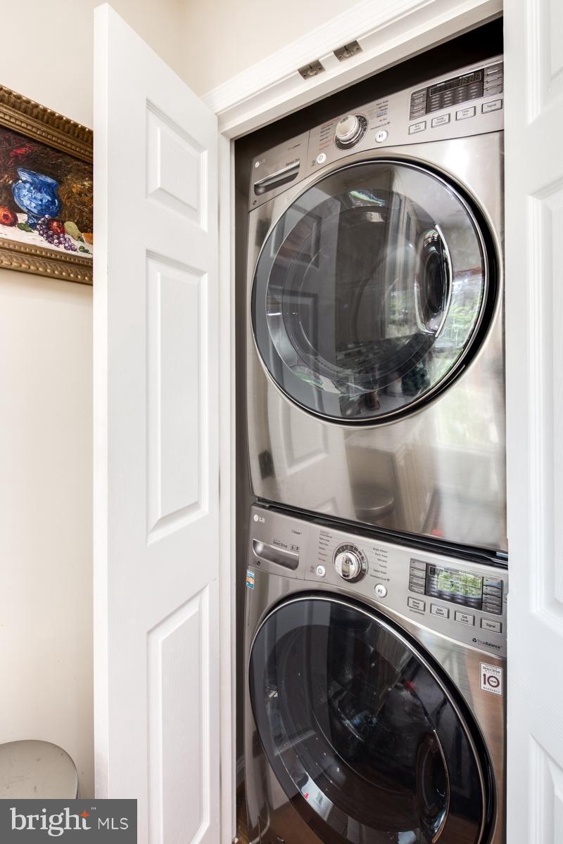 12 Hanover Place Northwest Washington, DC 20001 - Photo 14 of 26 Washer/Dryer