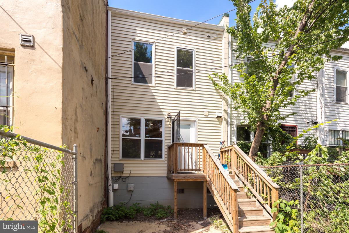 12 Hanover Place Northwest Washington, DC 20001 - Photo 25 of 26 Exterior (Rear)
