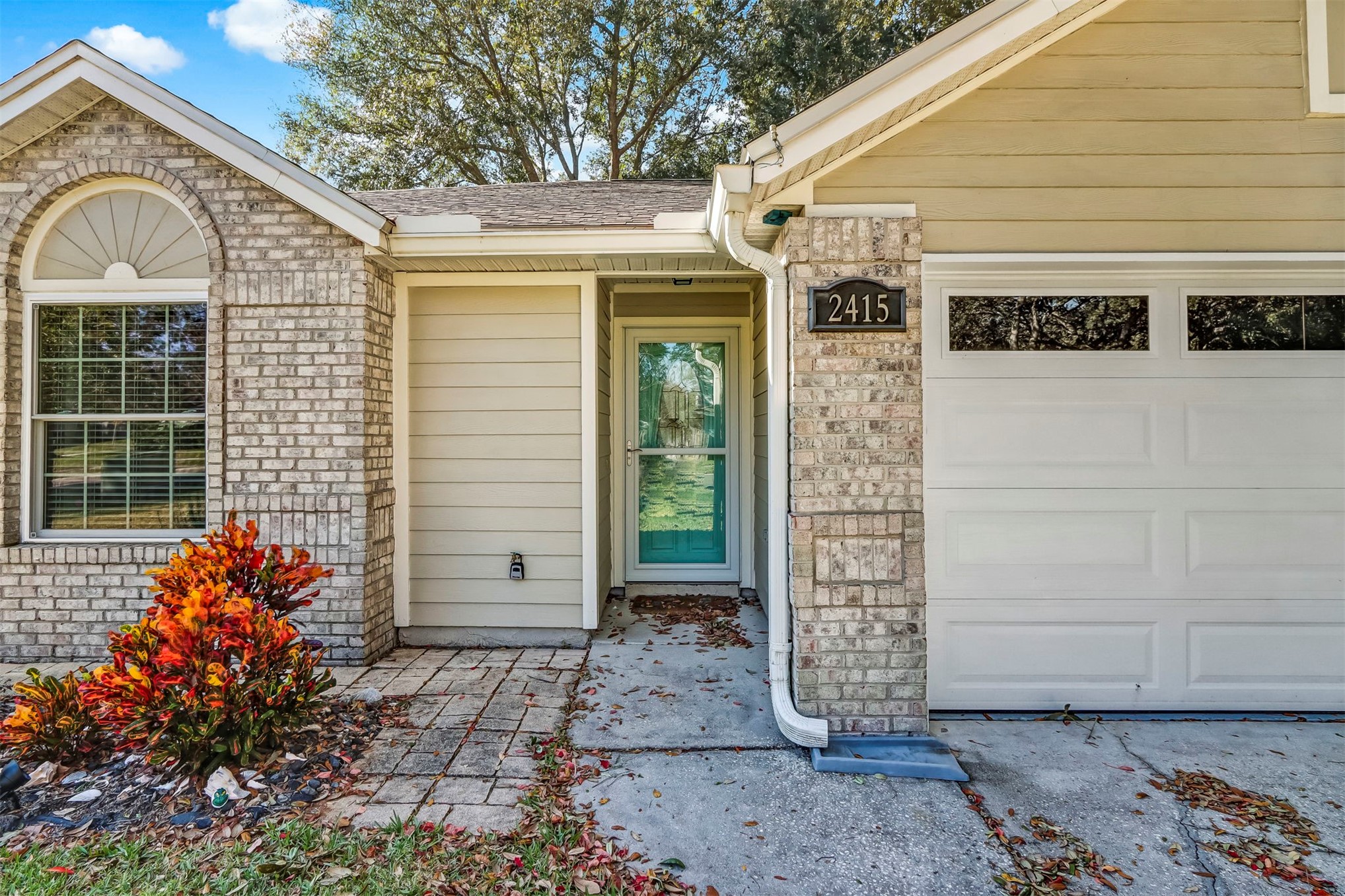2415 Will Hardee Road Fernandina Beach, FL 32034 - Photo 5 of 59 a front view of a house