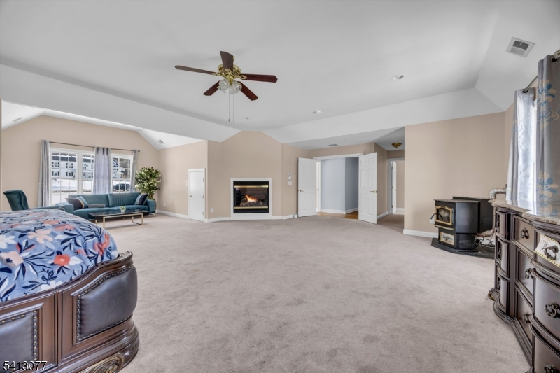 201 Sidney Road Pittstown, NJ 08867 - Photo 37 of 50