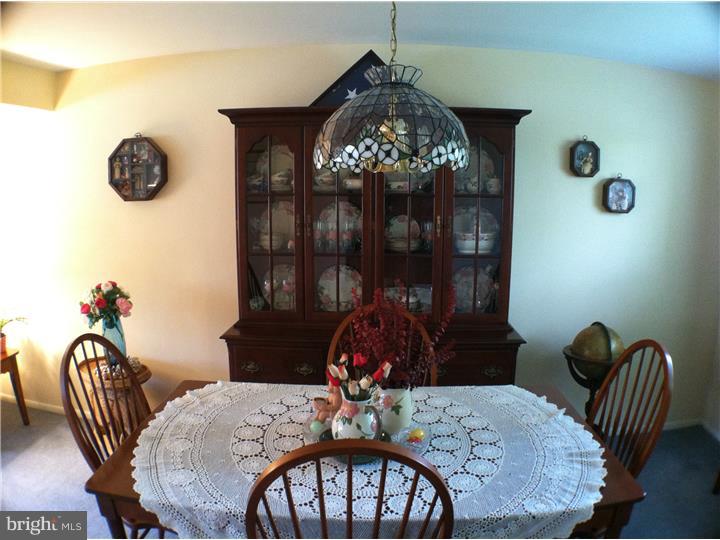 809 West County Line Road Hatboro, PA 19040 - Photo 4 of 12