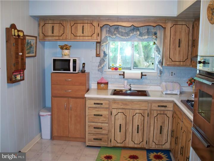 809 West County Line Road Hatboro, PA 19040 - Photo 5 of 12