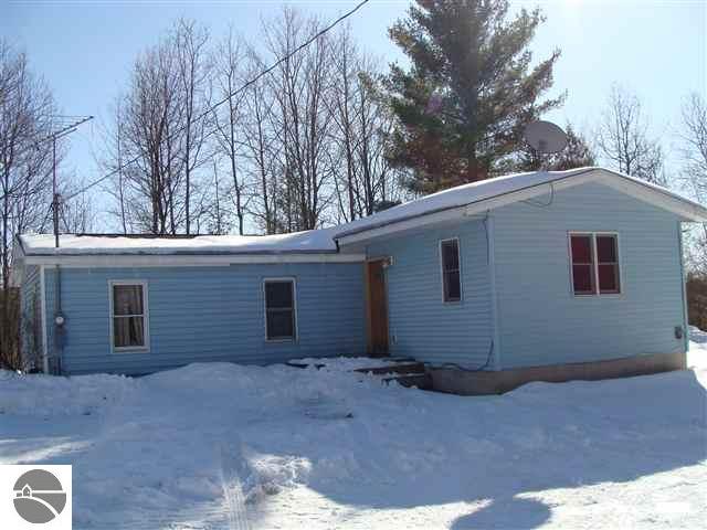 14451 Rosa Road Beulah, MI 49617 - Photo 1 of 10 1712644.JPG