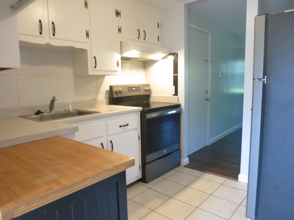 149 Round Hill Road, Unit A Northampton, MA 01060 - Photo 4 of 15 Gallery Image 4