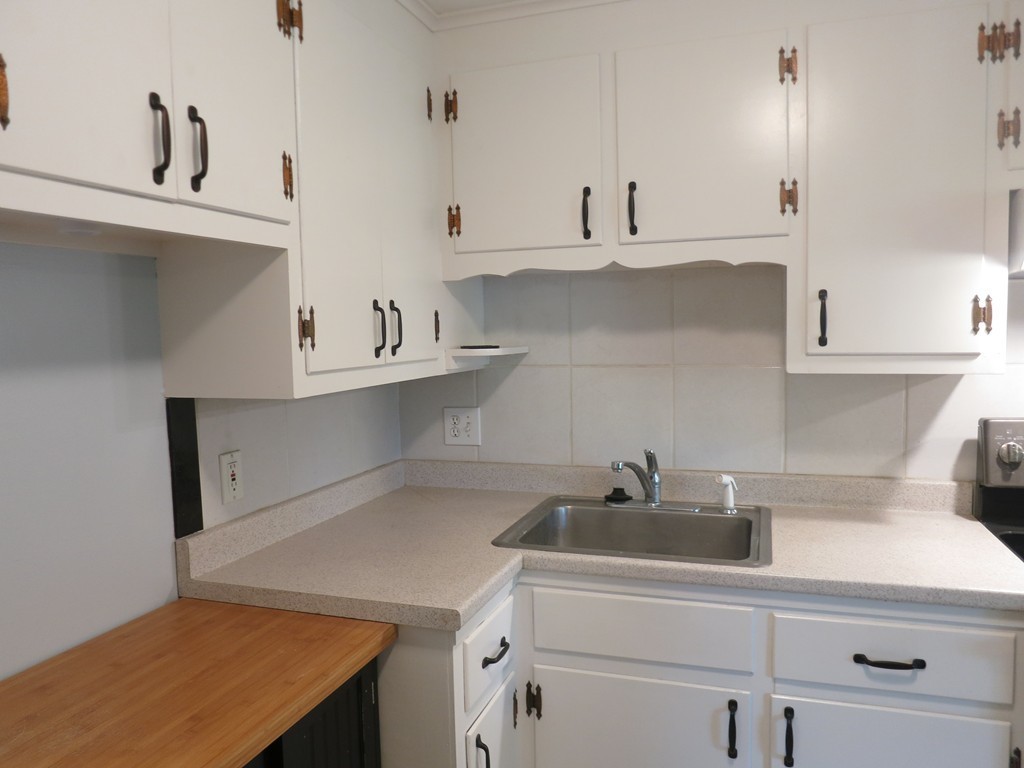 149 Round Hill Road, Unit A Northampton, MA 01060 - Photo 6 of 15 Gallery Image 6