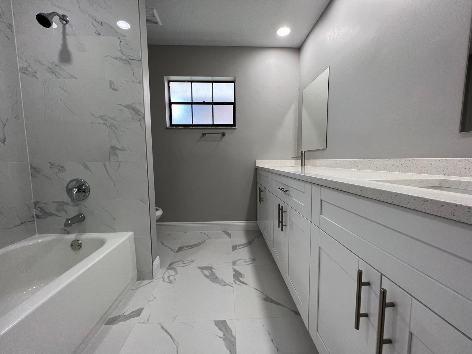 1289 Pinetta Circle Wellington, FL 33414 - Photo 16 of 29 Bathroom 2