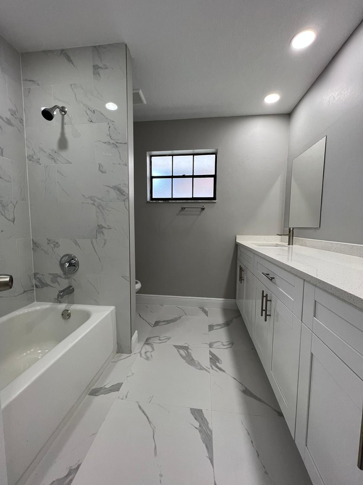 1289 Pinetta Circle Wellington, FL 33414 - Photo 17 of 29 Bathroom 2