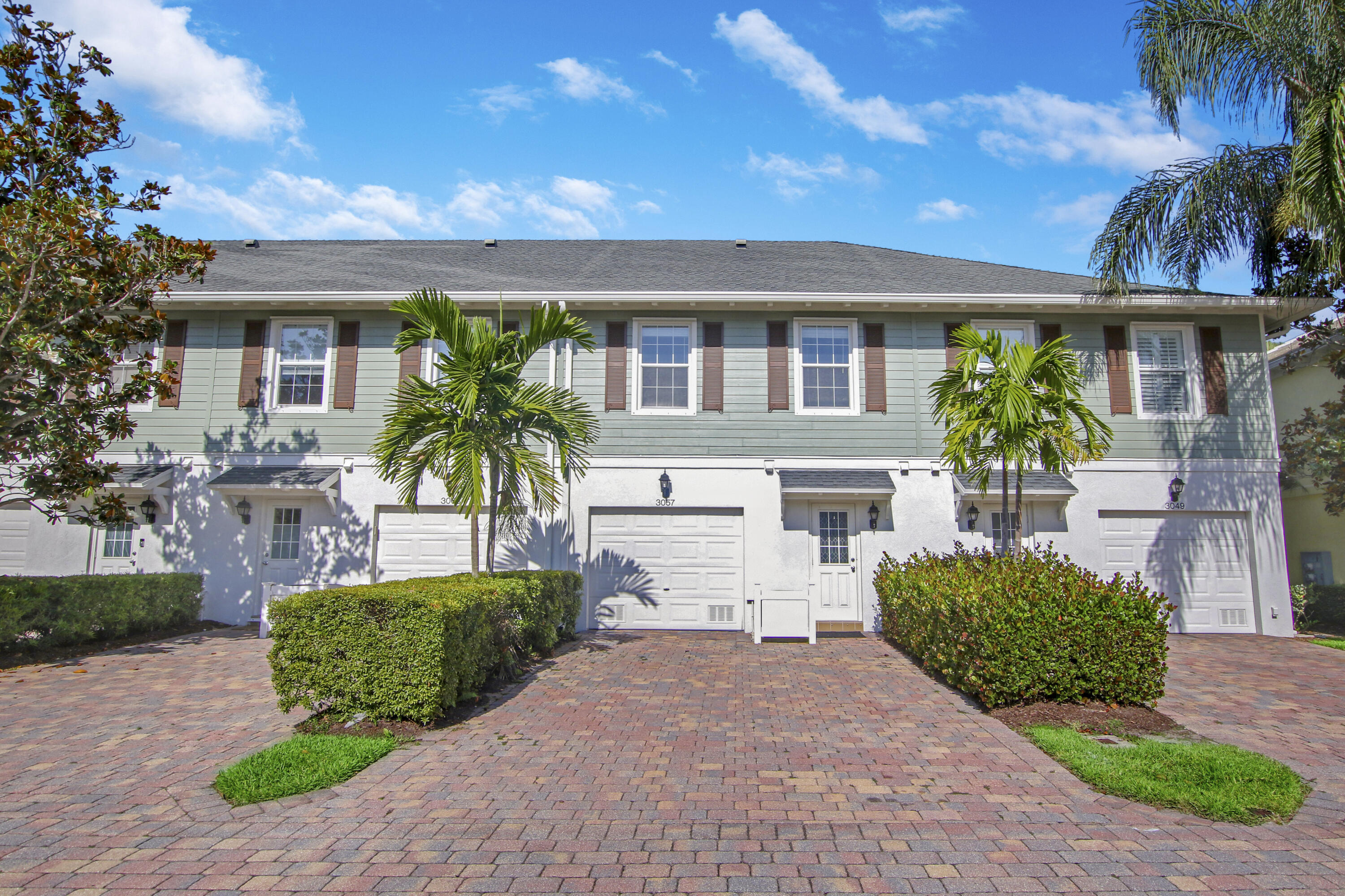 3057 East Community Drive Jupiter, FL 33458 - Photo 4 of 23 F736DAC7-AAED-4331-9912-4C003CF253BB