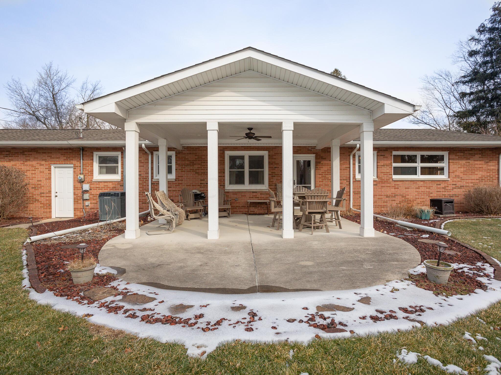 4559 Walburn Road Columbus, OH 43232 - Photo 37 of 39 4559 Walburn Rd Columbus-39