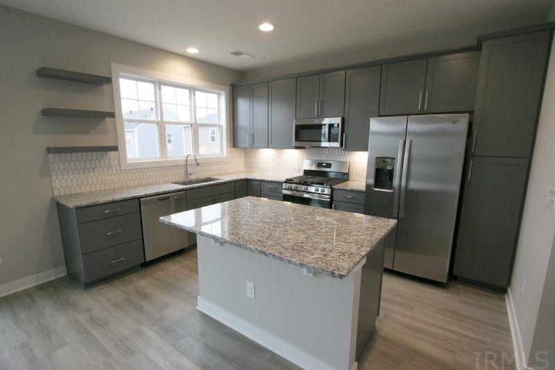 1406 Hunters Crossing Pass Huntingburg, IN 47542 - Photo 13 of 34