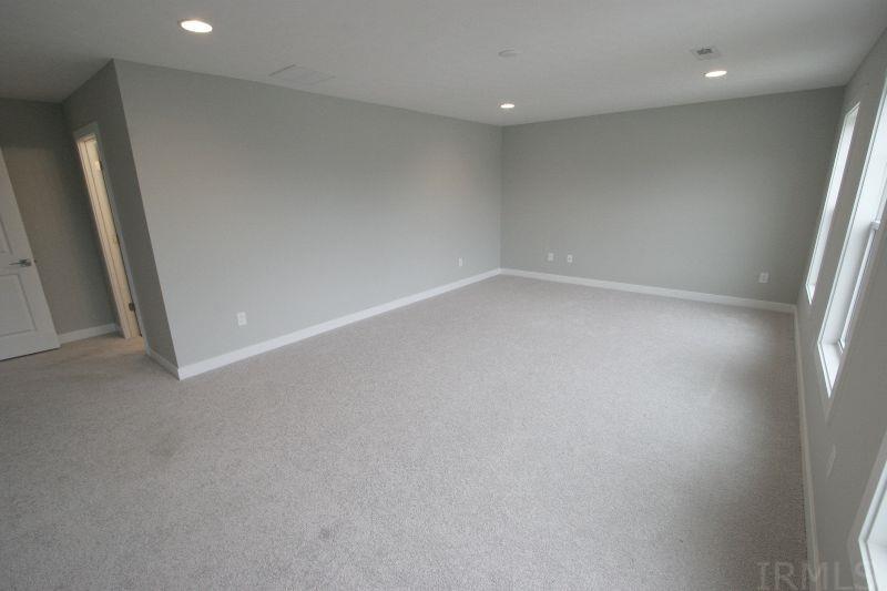 1406 Hunters Crossing Pass Huntingburg, IN 47542 - Photo 23 of 34