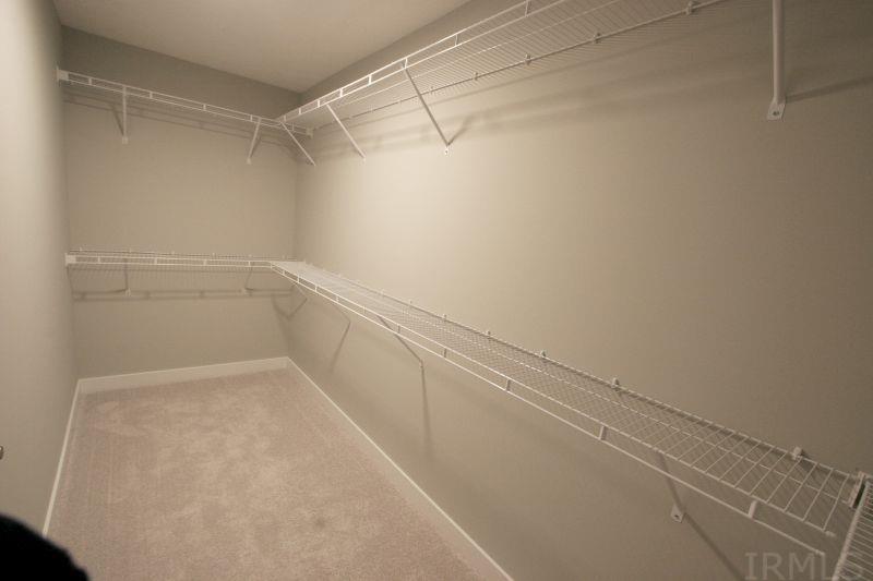 1406 Hunters Crossing Pass Huntingburg, IN 47542 - Photo 27 of 34