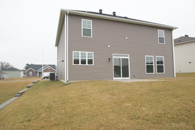 1406 Hunters Crossing Pass Huntingburg, IN 47542 - Photo 4 of 34