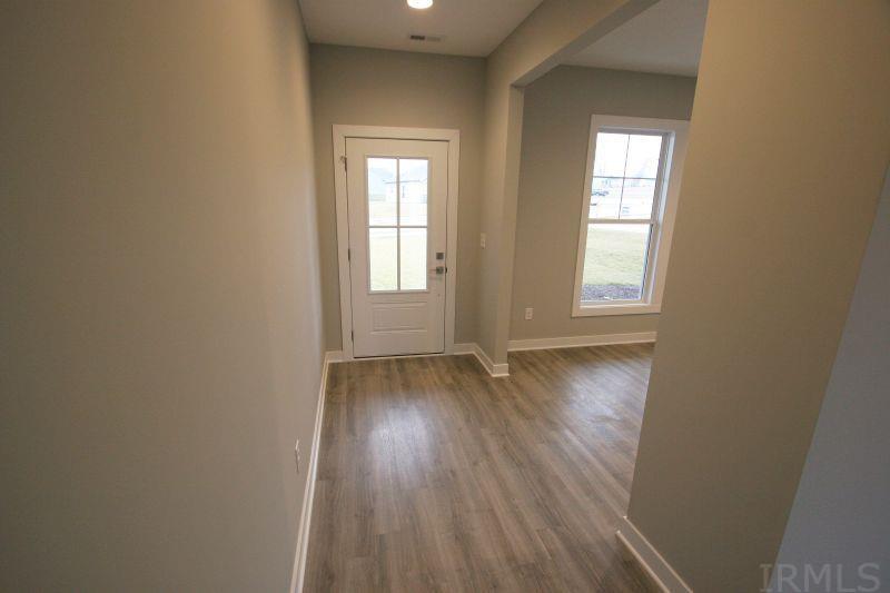 1406 Hunters Crossing Pass Huntingburg, IN 47542 - Photo 6 of 34