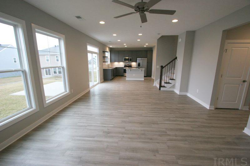 1406 Hunters Crossing Pass Huntingburg, IN 47542 - Photo 10 of 34