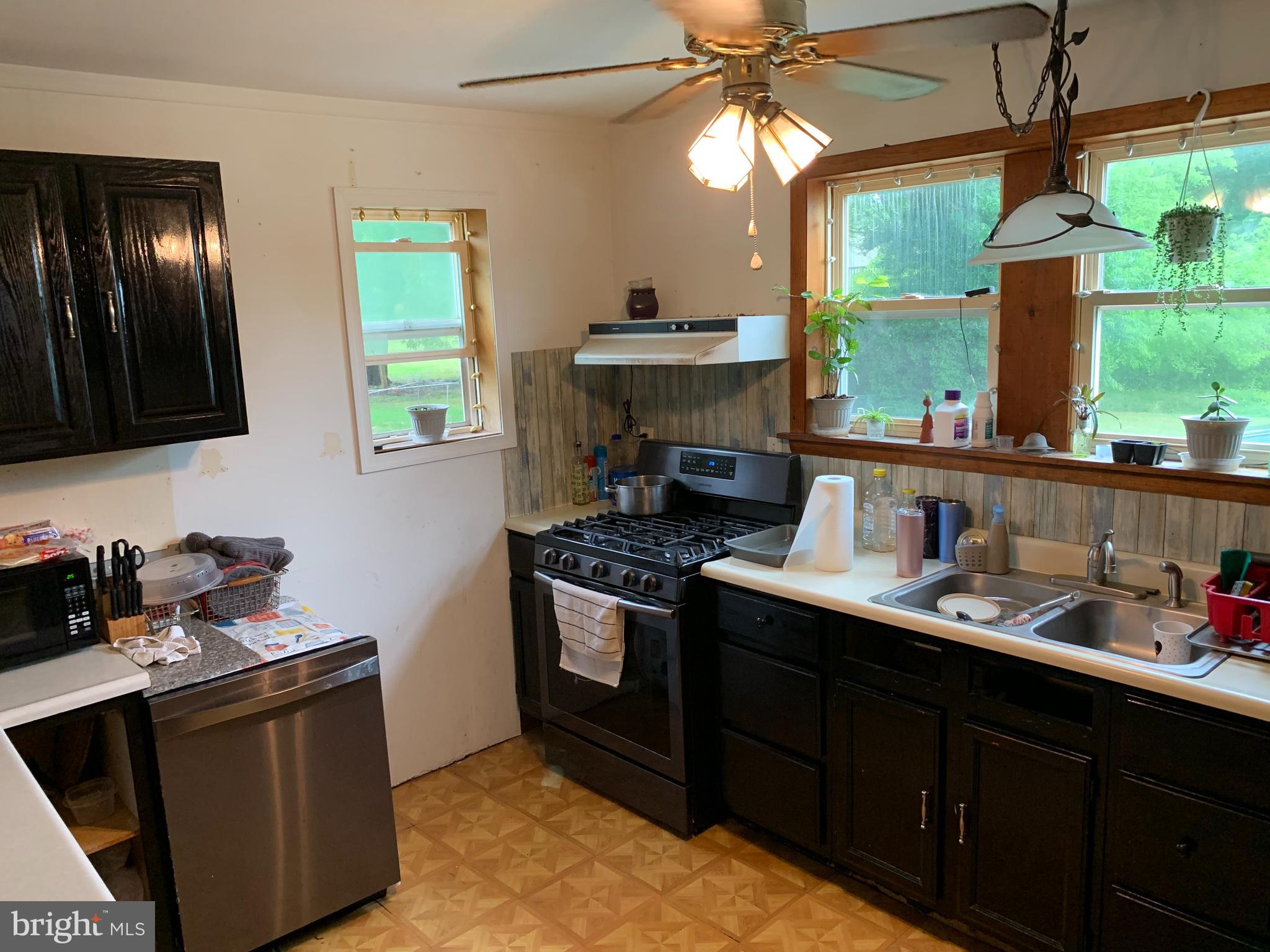 2530 Oakland Road Dover, PA 17315 - Photo 11 of 30 Gallery Image 11