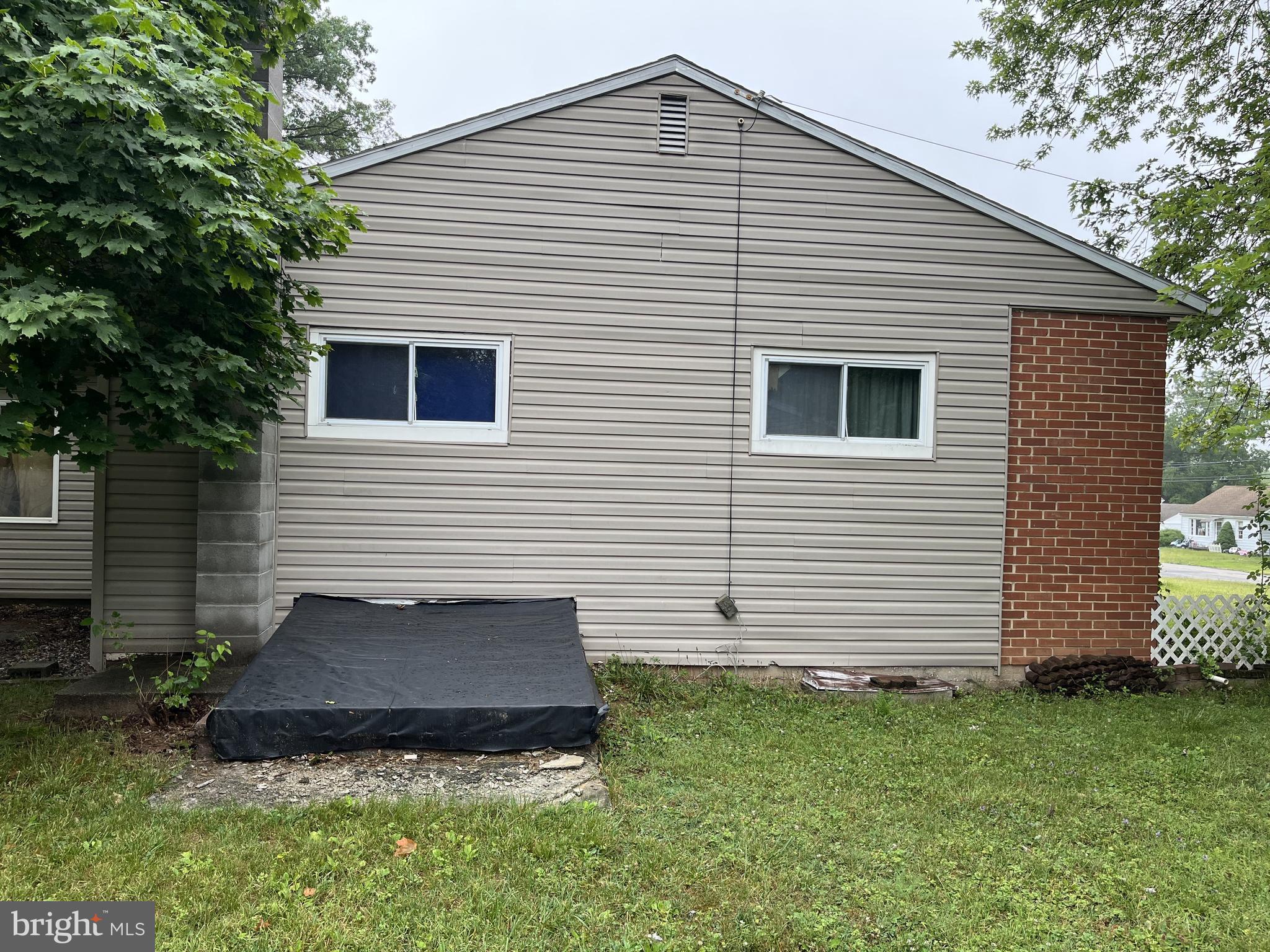 2530 Oakland Road Dover, PA 17315 - Photo 4 of 30 Gallery Image 4