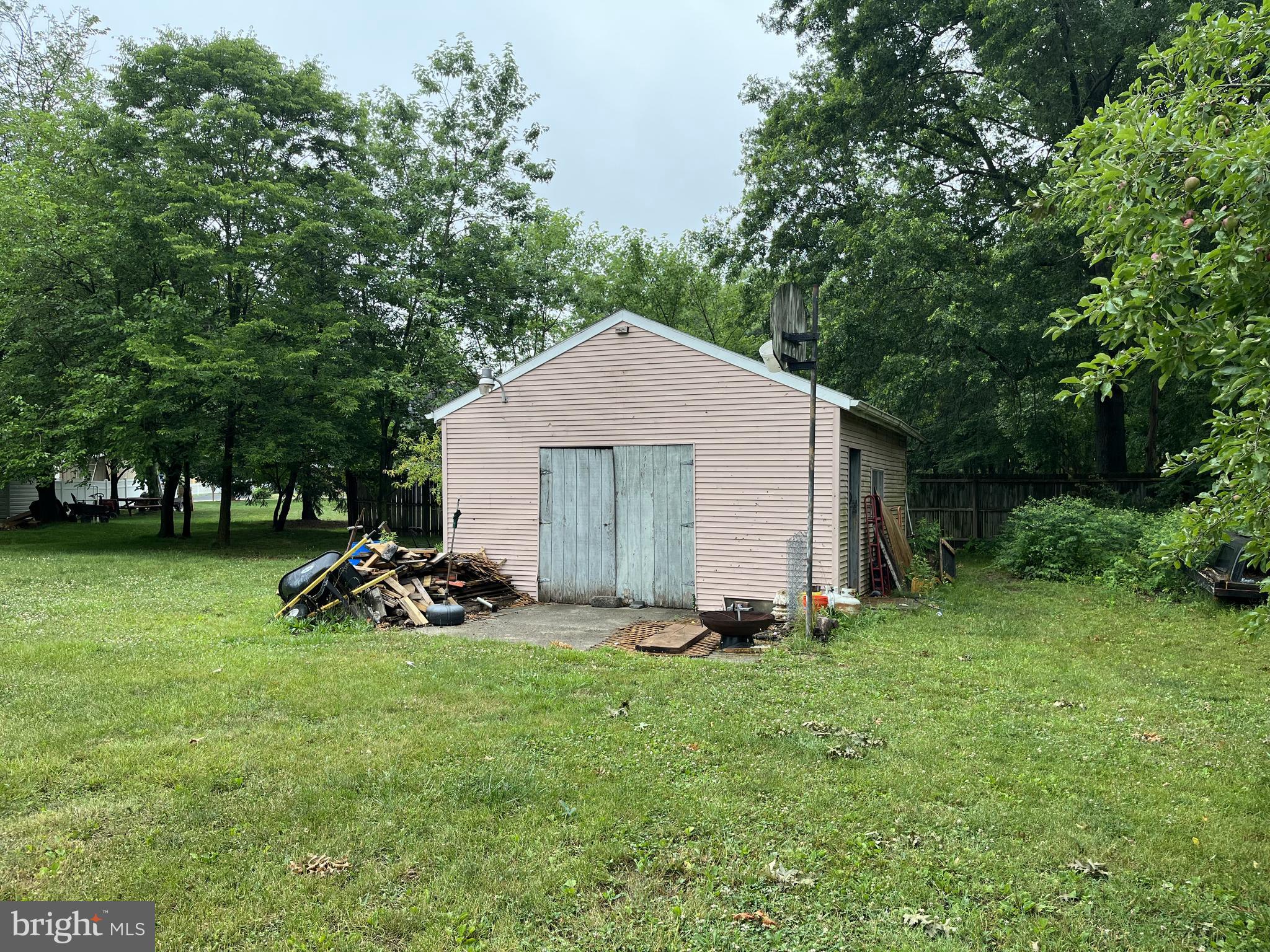 2530 Oakland Road Dover, PA 17315 - Photo 6 of 30 Gallery Image 6