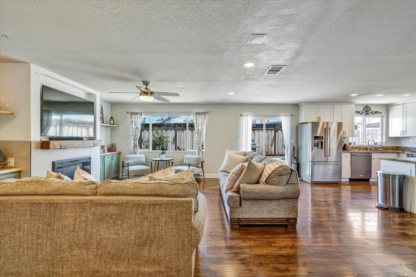 8100 Springdale Court Gilroy, CA 95020 - Photo 5 of 59 Gallery Image 5