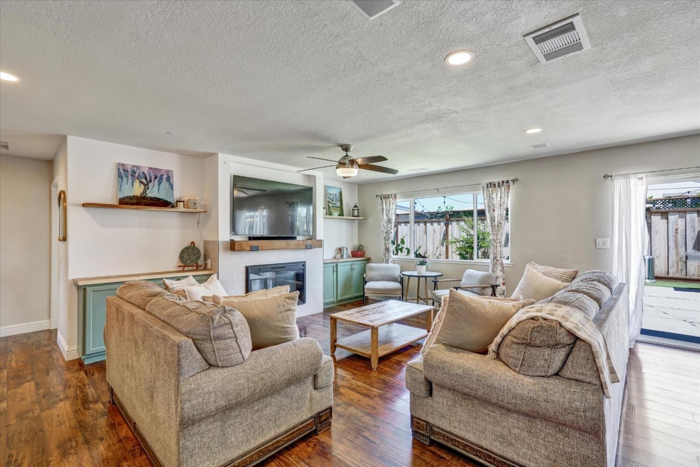 8100 Springdale Court Gilroy, CA 95020 - Photo 6 of 59 Gallery Image 6