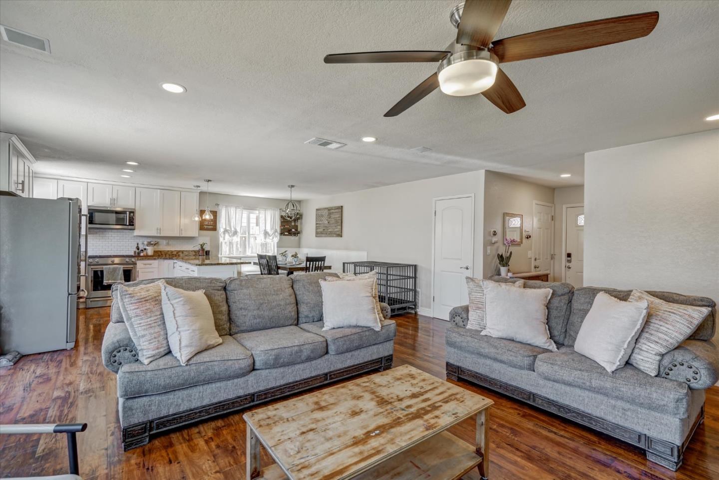 8100 Springdale Court Gilroy, CA 95020 - Photo 9 of 59 Gallery Image 9