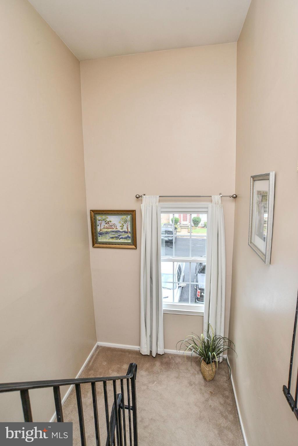 9525 Burdett Road Burke, VA 22015 - Photo 11 of 25 Interior
