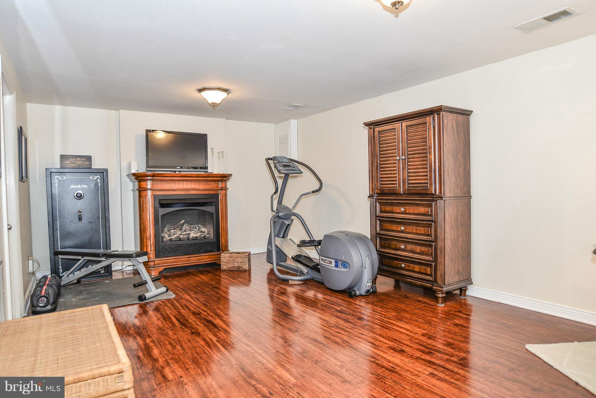 9525 Burdett Road Burke, VA 22015 - Photo 17 of 25 Basement
