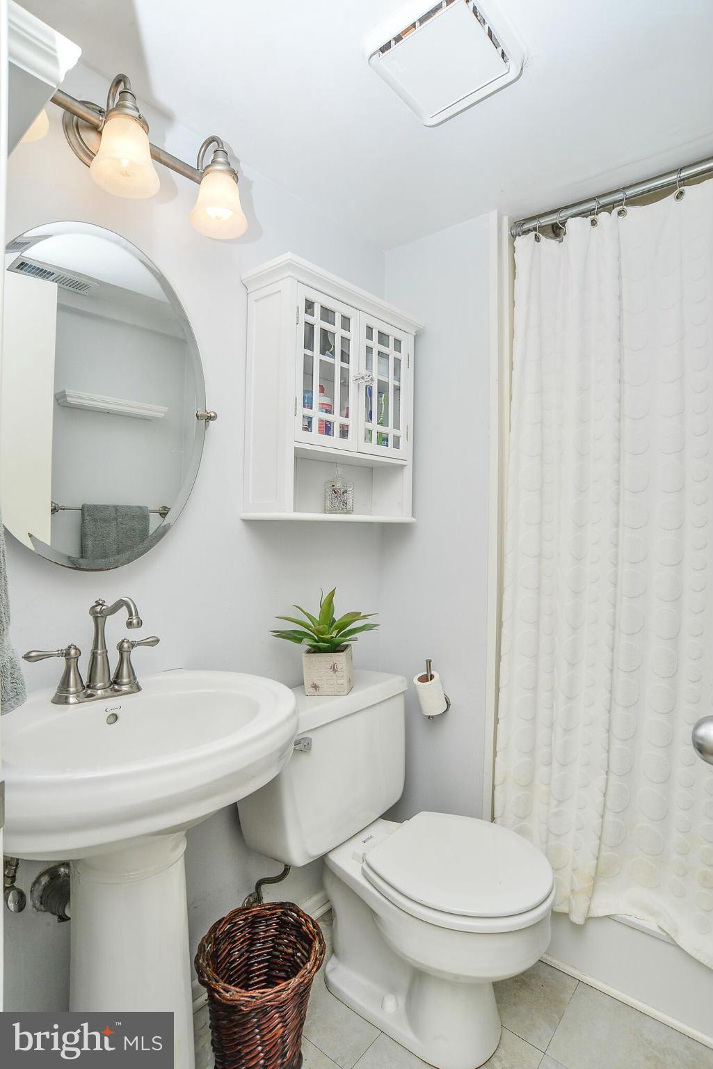 9525 Burdett Road Burke, VA 22015 - Photo 19 of 25 Full Bath - Lower Level