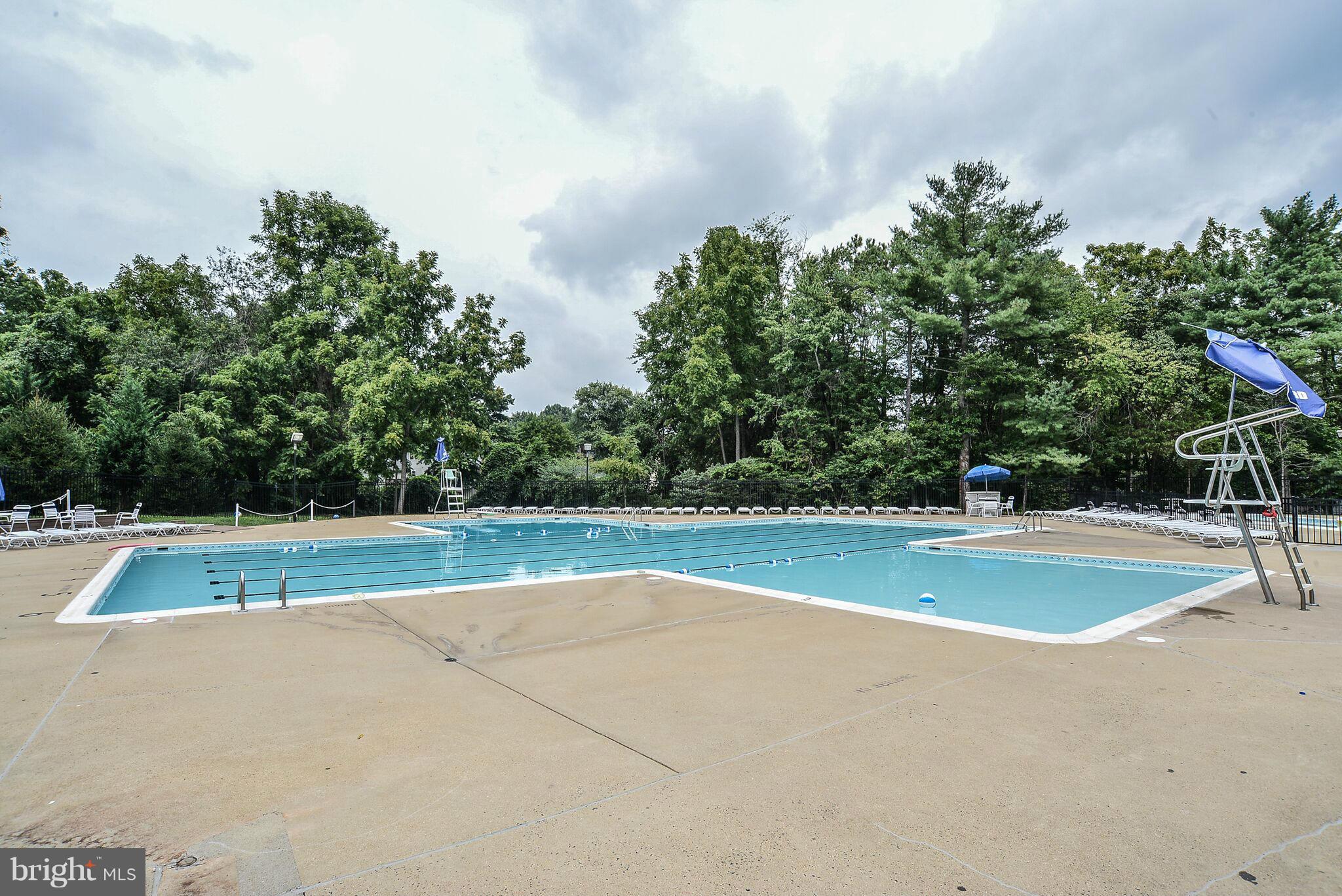 9525 Burdett Road Burke, VA 22015 - Photo 24 of 25 Community