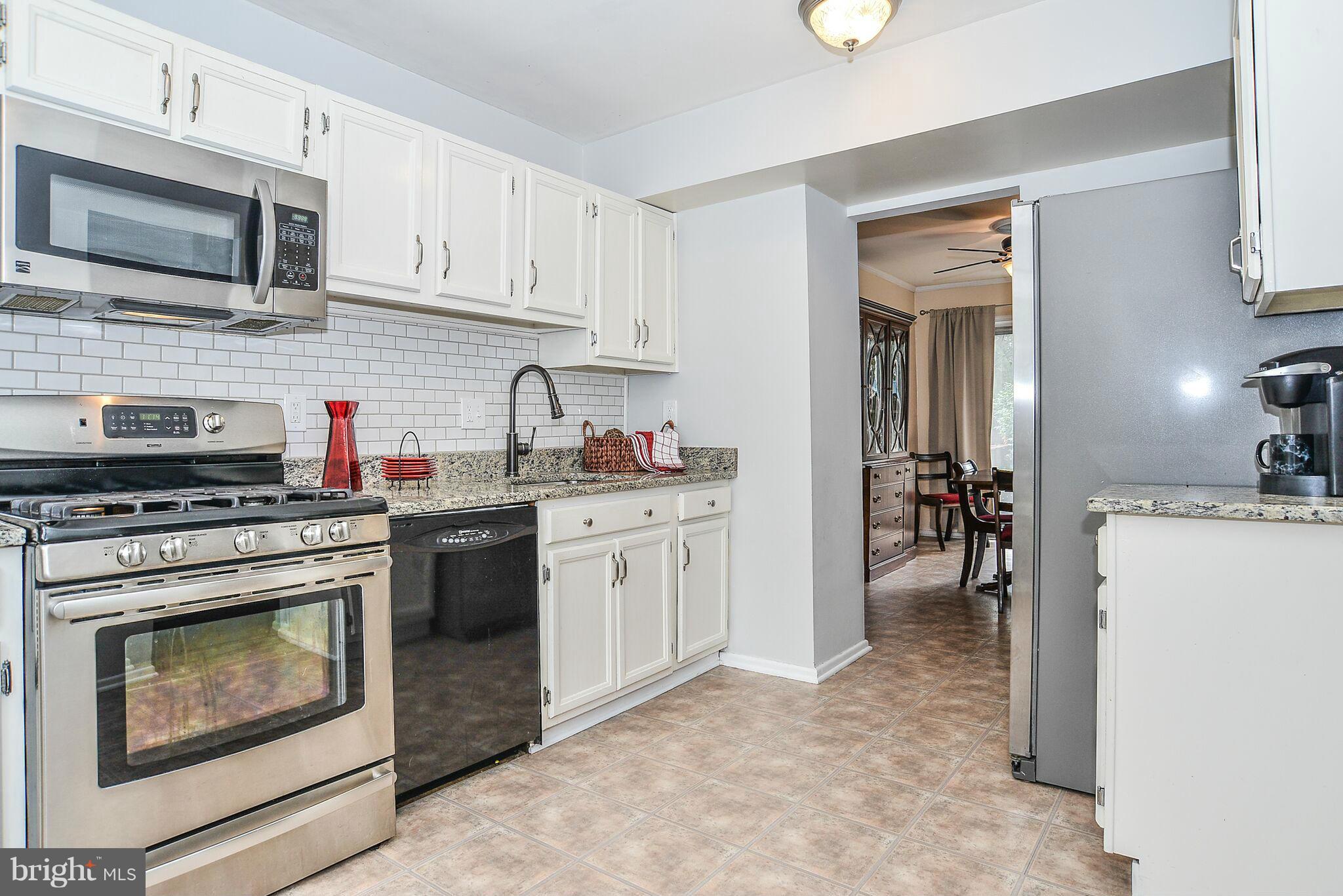 9525 Burdett Road Burke, VA 22015 - Photo 7 of 25 Kitchen