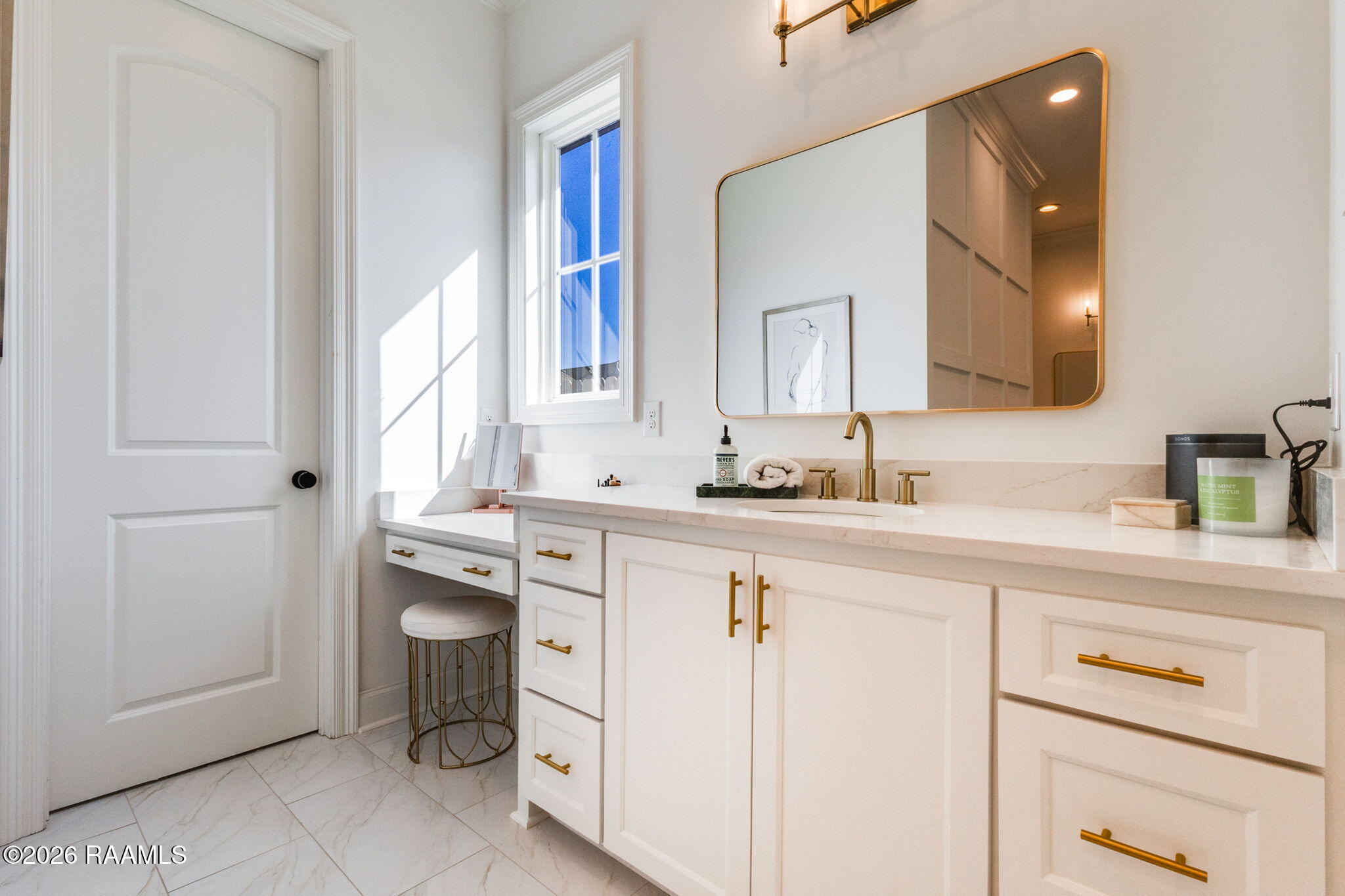 403 Sunshine Rise Drive Broussard, LA 70518 - Photo 13 of 37 10-web-or-mls-403 Sunshine Rise Dr.-9