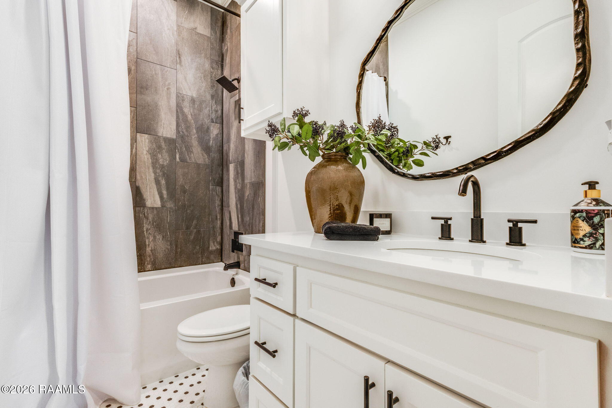 403 Sunshine Rise Drive Broussard, LA 70518 - Photo 24 of 37 20-web-or-mls-403 Sunshine Rise Dr.-19