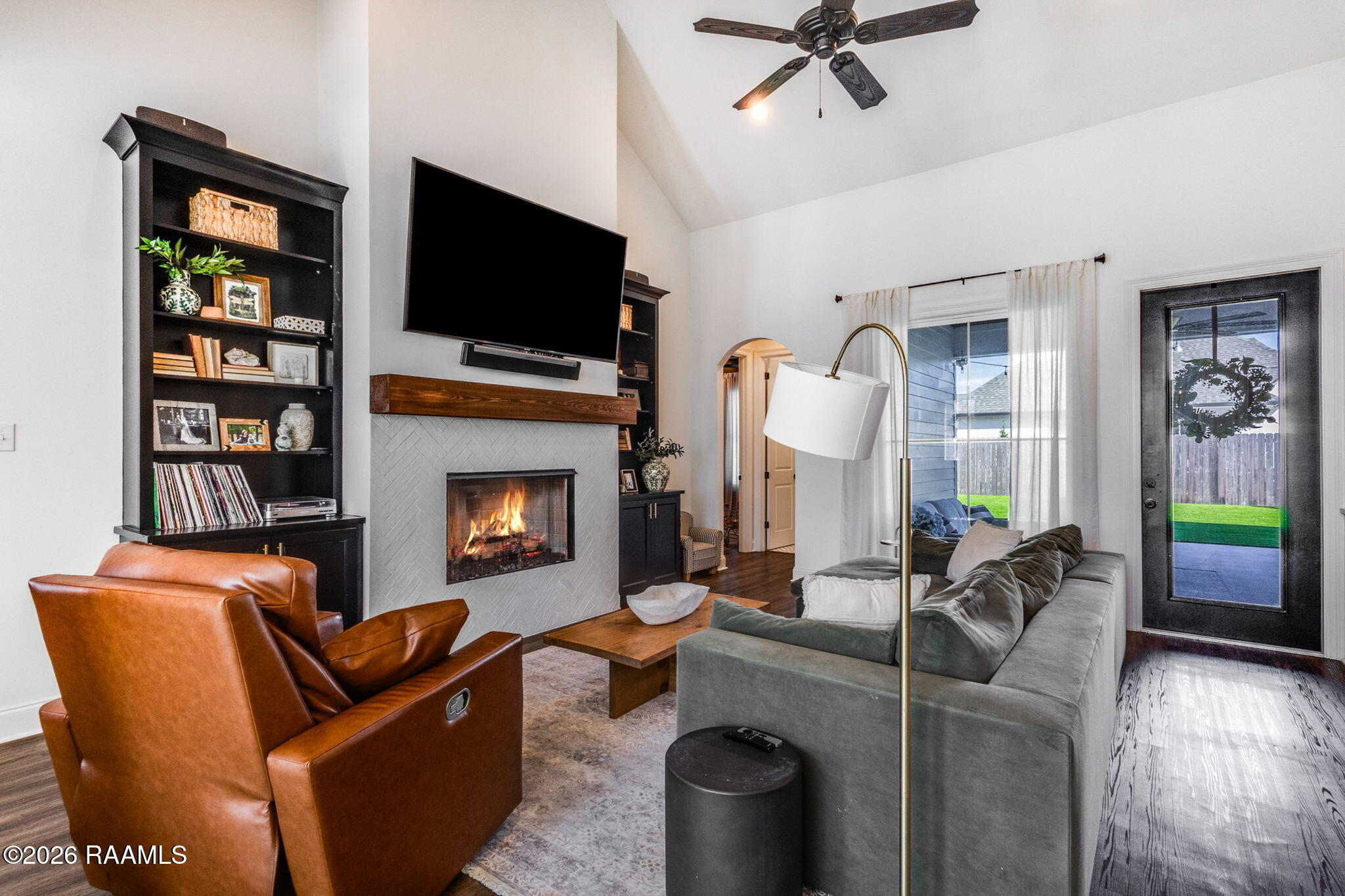 403 Sunshine Rise Drive Broussard, LA 70518 - Photo 10 of 37 25-web-or-mls-403 Sunshine Rise Dr.-24