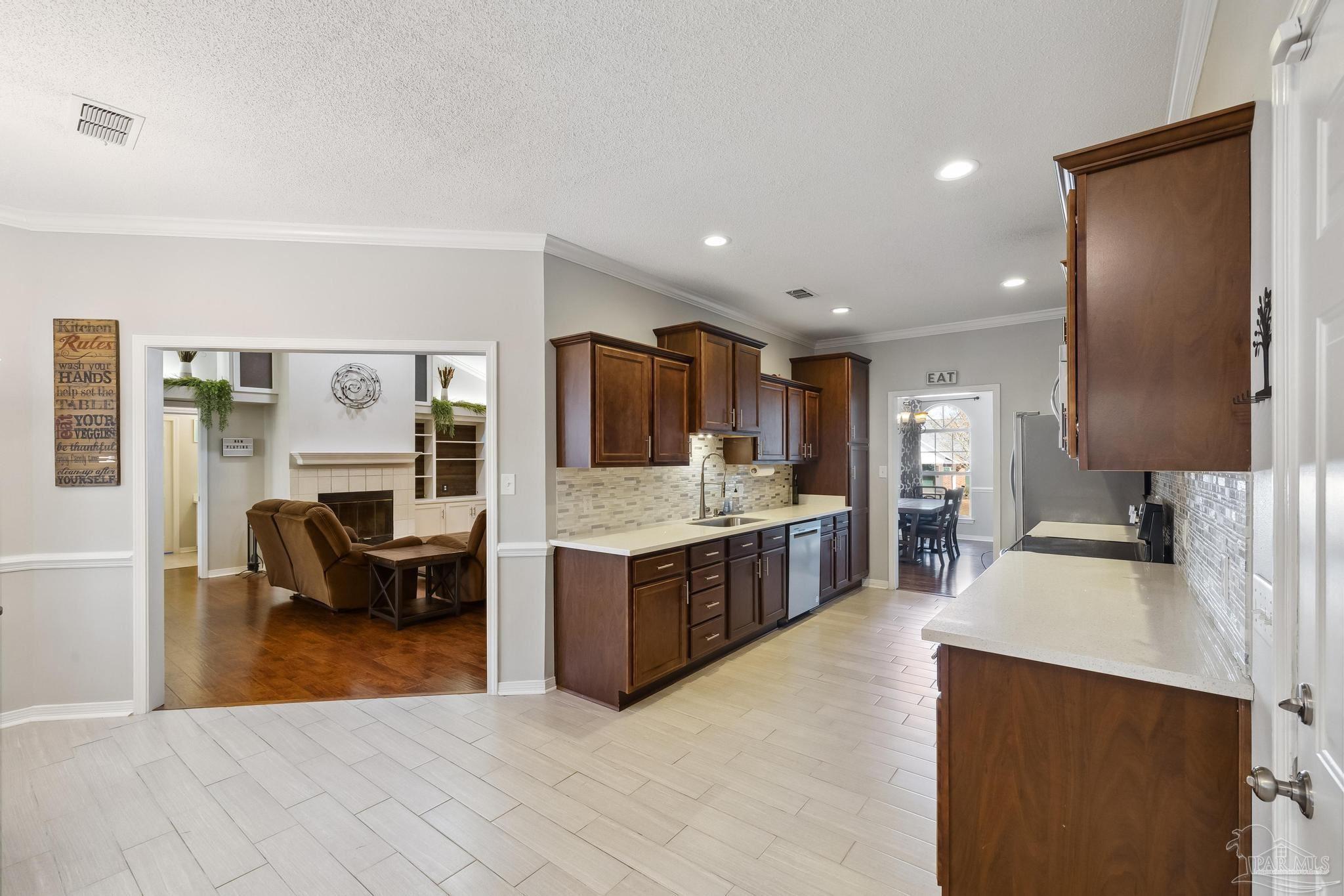 505 Turnberry Road Cantonment, FL 32533 - Photo 11 of 44 Gallery Image 11