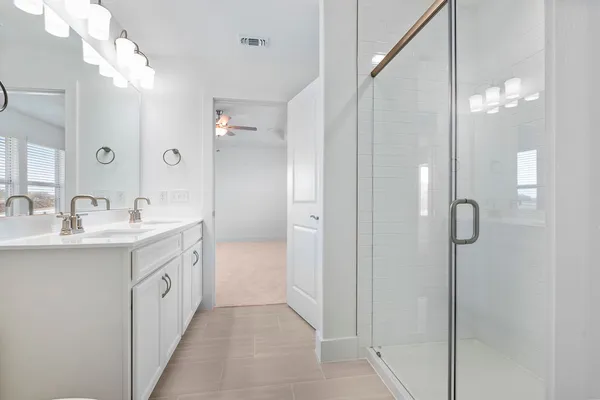 $2,195 | 140 Darlington Court, Liberty Hill, TX 78642