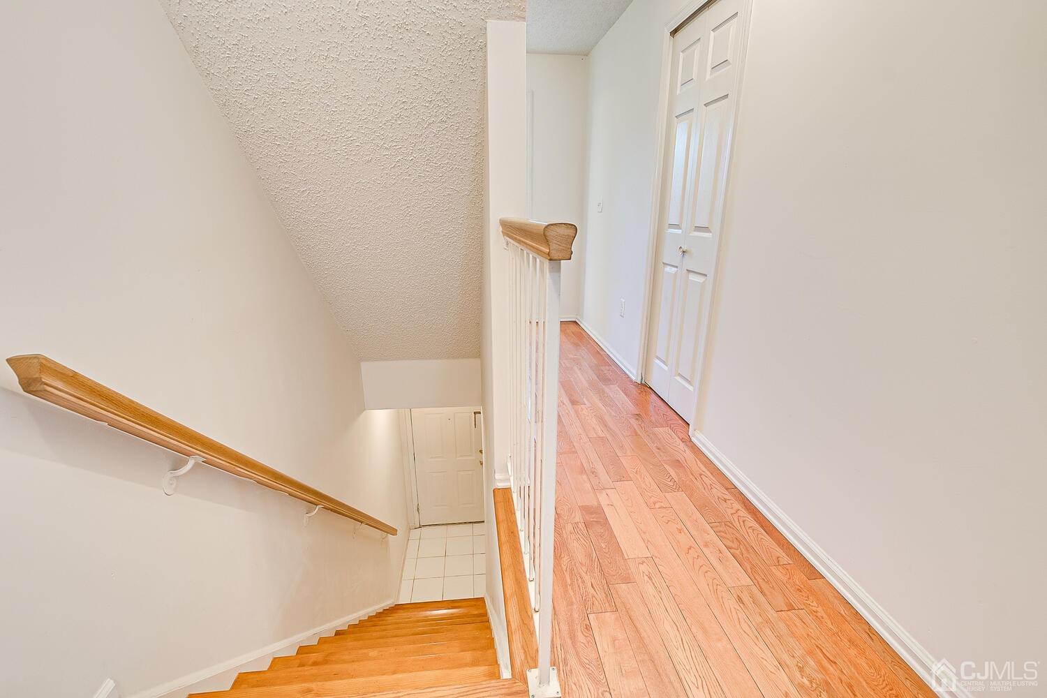 178 Prestwick Way Edison, NJ 08820 - Photo 4 of 21 Gallery Image 4