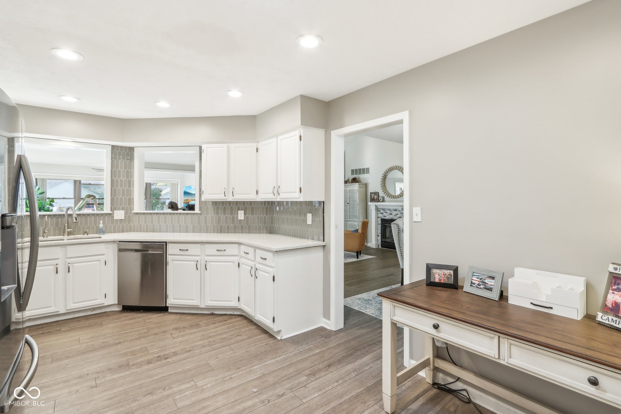 10935 President Circle Indianapolis, IN 46229 - Photo 11 of 29