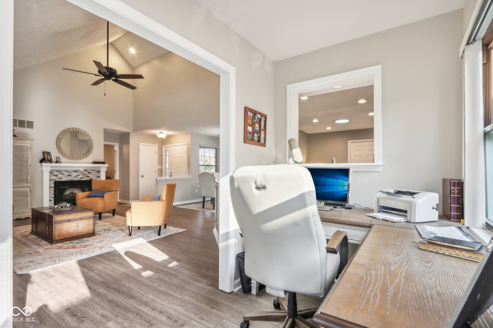 10935 President Circle Indianapolis, IN 46229 - Photo 13 of 29