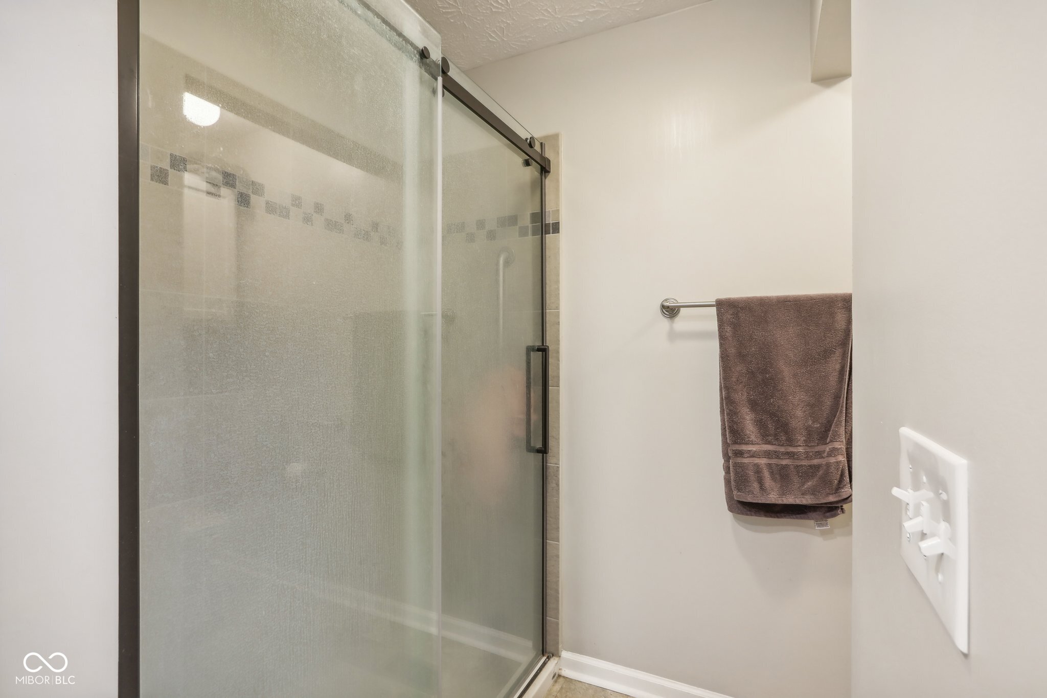 10935 President Circle Indianapolis, IN 46229 - Photo 19 of 29