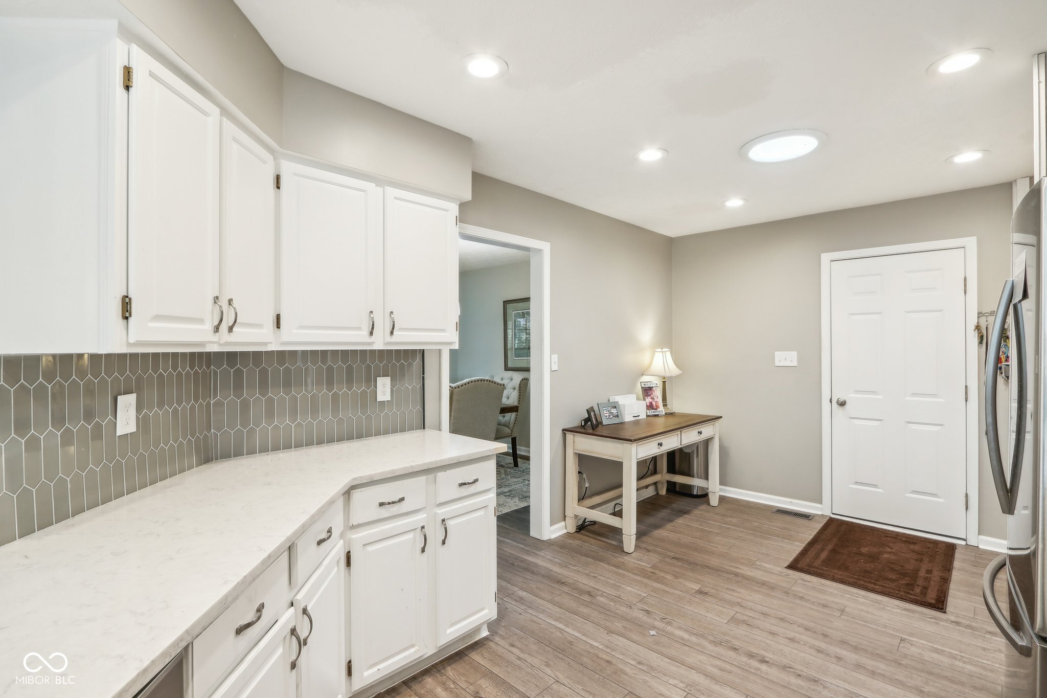 10935 President Circle Indianapolis, IN 46229 - Photo 10 of 29