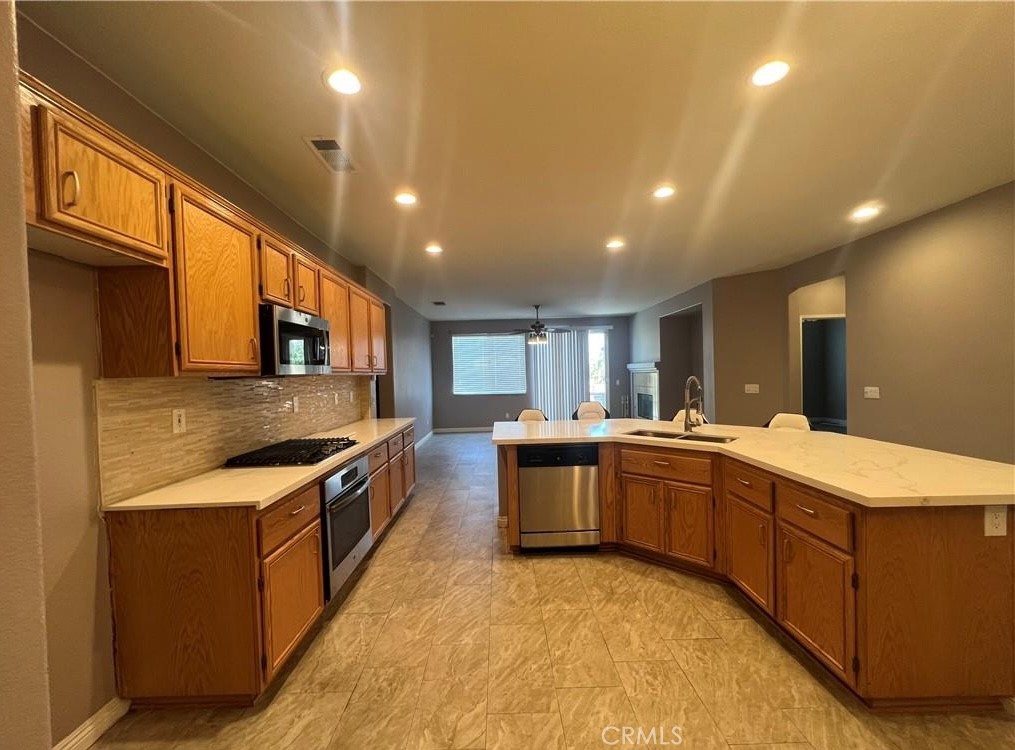 10416 Maricopa Road Victorville, CA 92392 - Photo 8 of 28