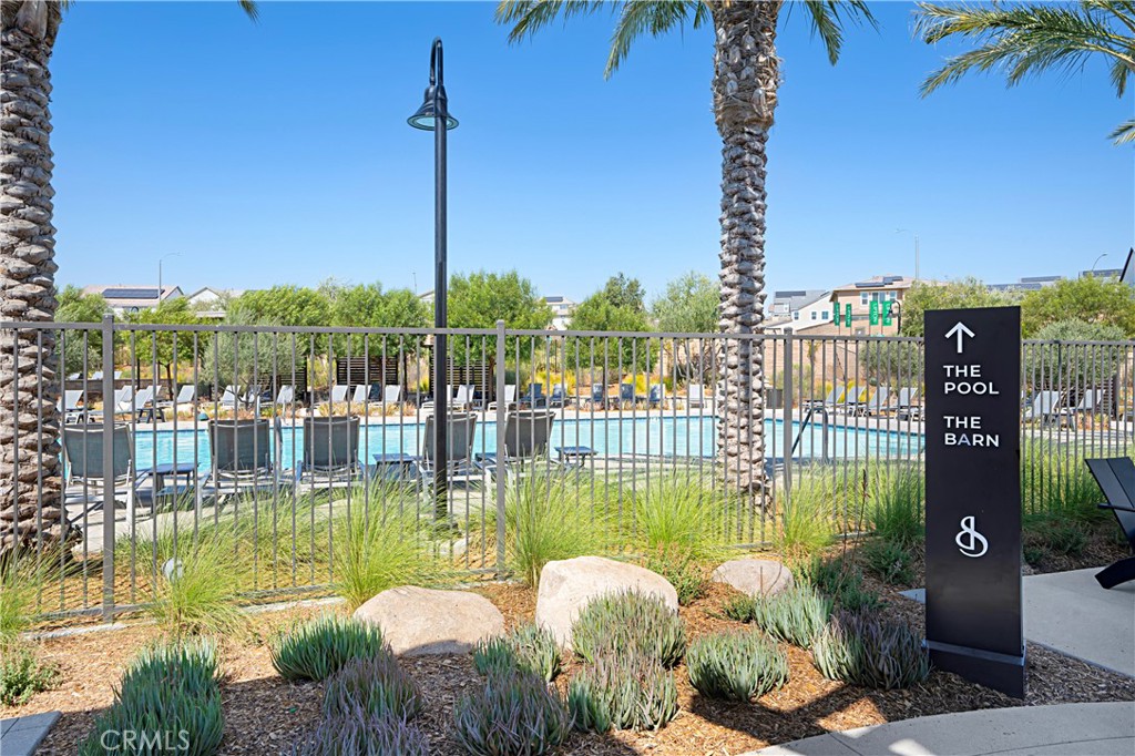 32063 Dayspring Way Temecula, CA 92591 - Photo 44 of 65 HOA pool