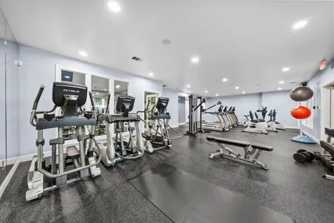 $1,089,000 | 108 Whitley Drive, Austin, TX 78738