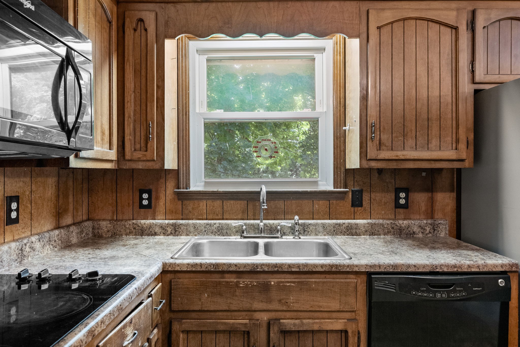 1852 Mimi Road Clarksville, TN 37040 - Photo 12 of 39 Gallery Image 12
