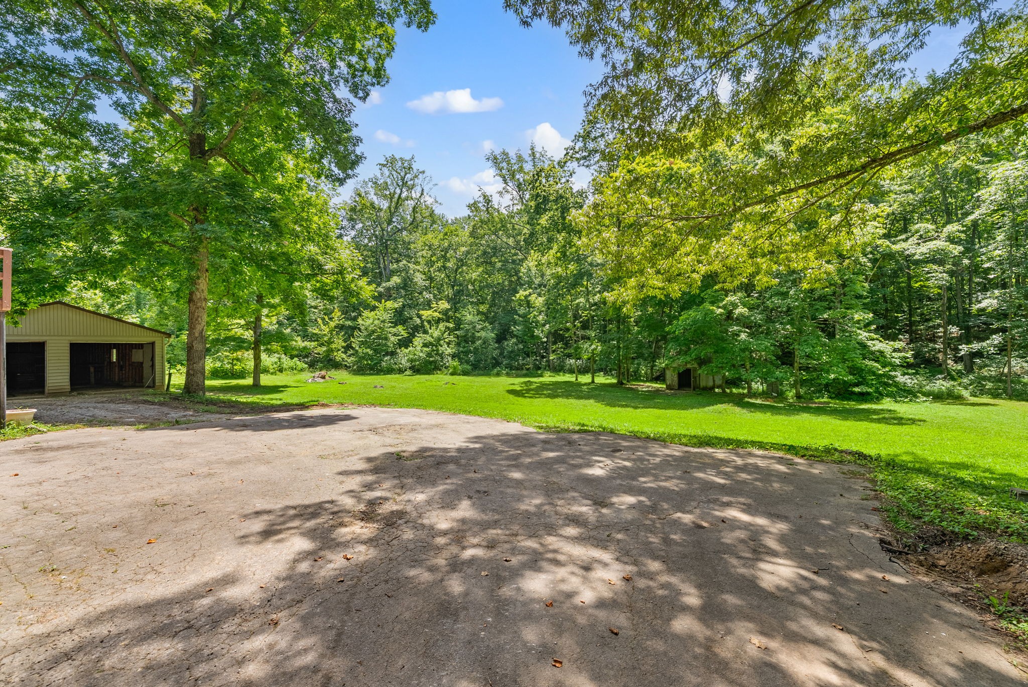 1852 Mimi Road Clarksville, TN 37040 - Photo 28 of 39 Gallery Image 28