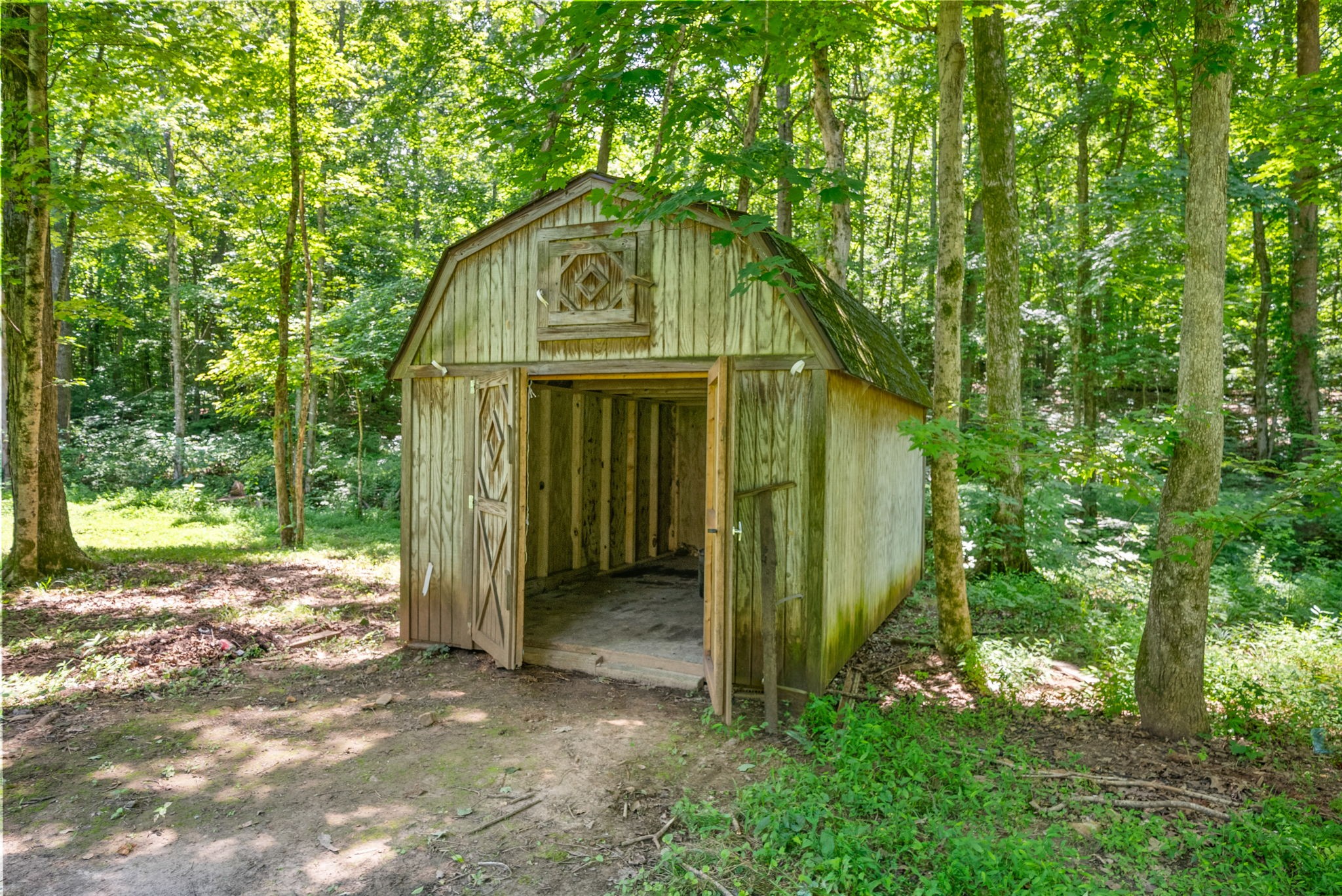 1852 Mimi Road Clarksville, TN 37040 - Photo 32 of 39 Gallery Image 32