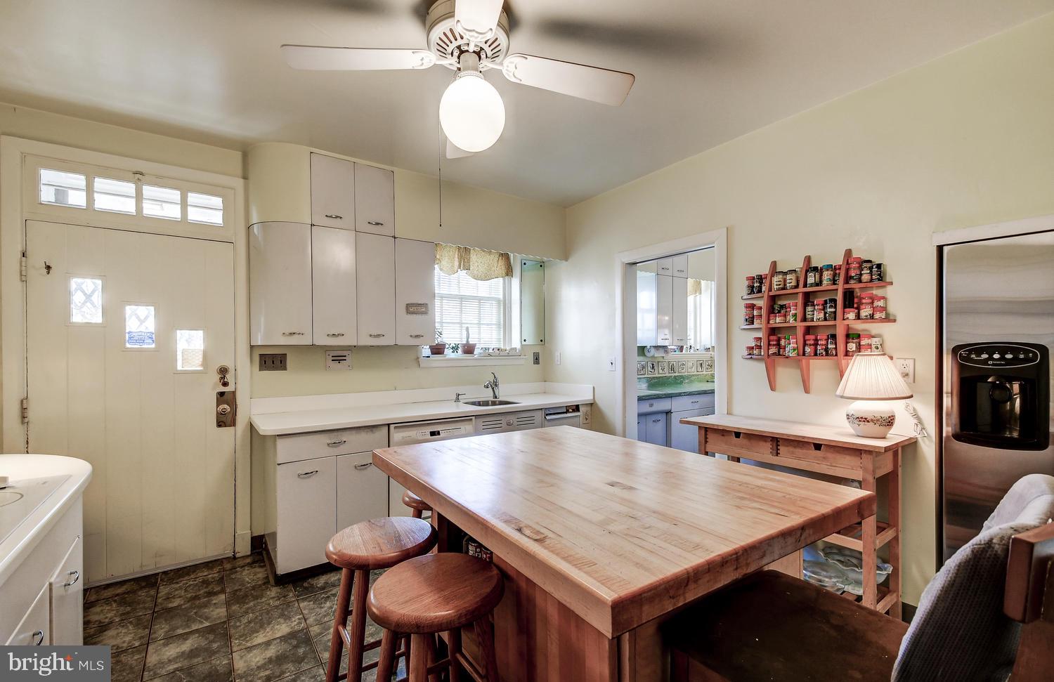 119 St Dunstans Road Baltimore, MD 21212 - Photo 16 of 38