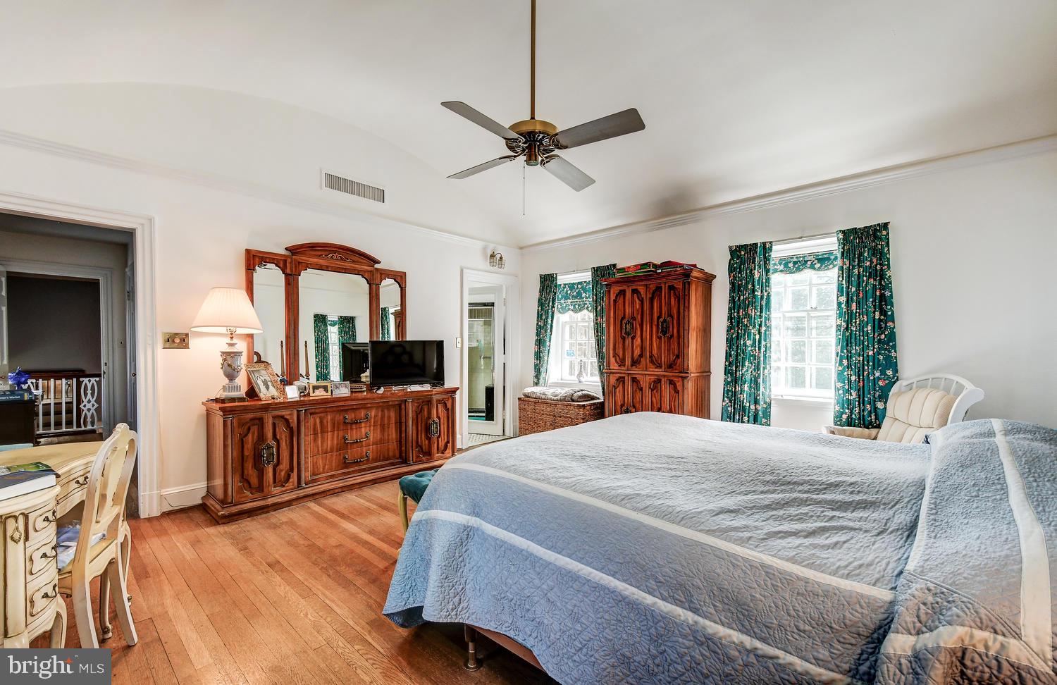 119 St Dunstans Road Baltimore, MD 21212 - Photo 28 of 38