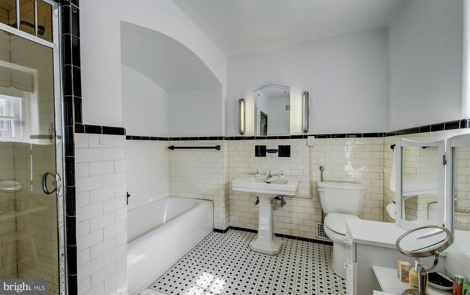 119 St Dunstans Road Baltimore, MD 21212 - Photo 29 of 38