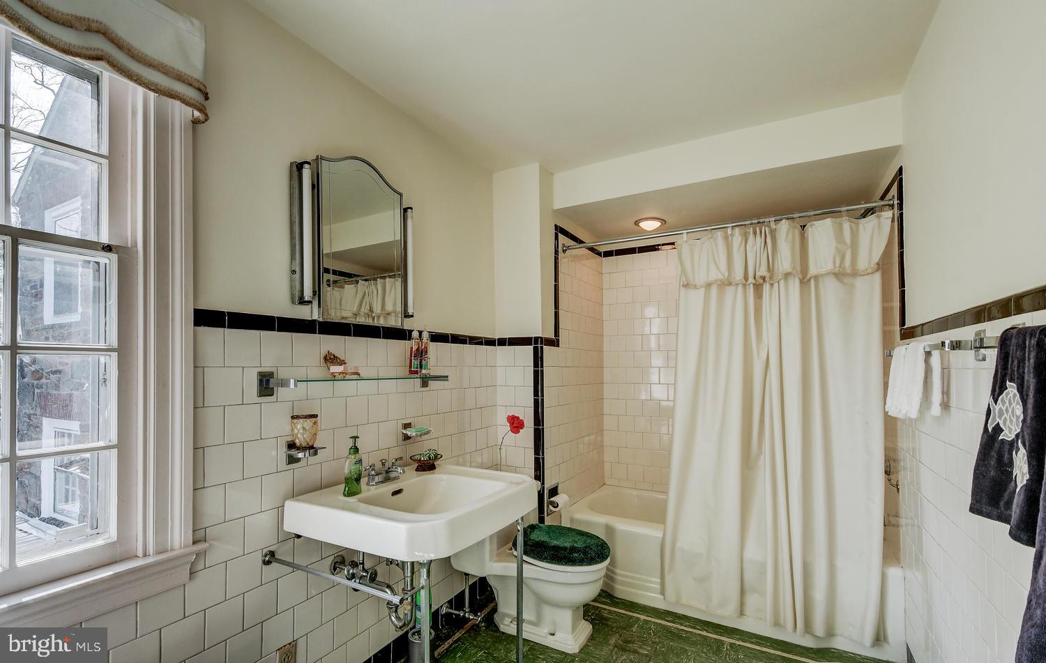 119 St Dunstans Road Baltimore, MD 21212 - Photo 33 of 38